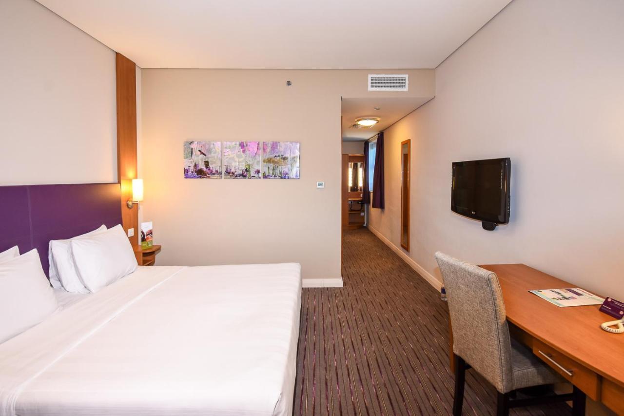 Premier Inn Abu Dhabi Capital Centre Room photo